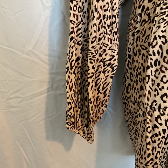 Wonderly Plus Size Tiered Tunic. Cheetah print. Size 4X. Long sleeve - Picture 4 of 5